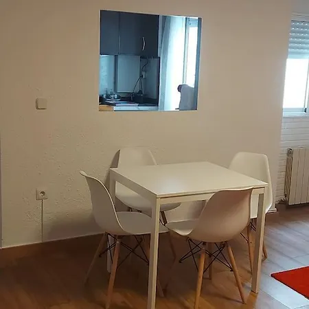 Precioso Piso-apartamento En Barrio De * Сарагоса