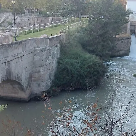 Precioso Piso-apartamento En Barrio De Zaragoza