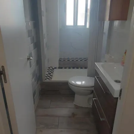 Precioso Piso-apartamento En Barrio De Apartmán