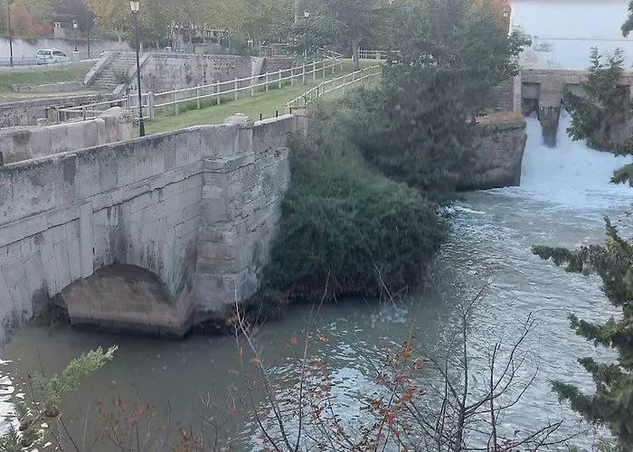 Precioso Piso-apartamento En Barrio De Zaragoza